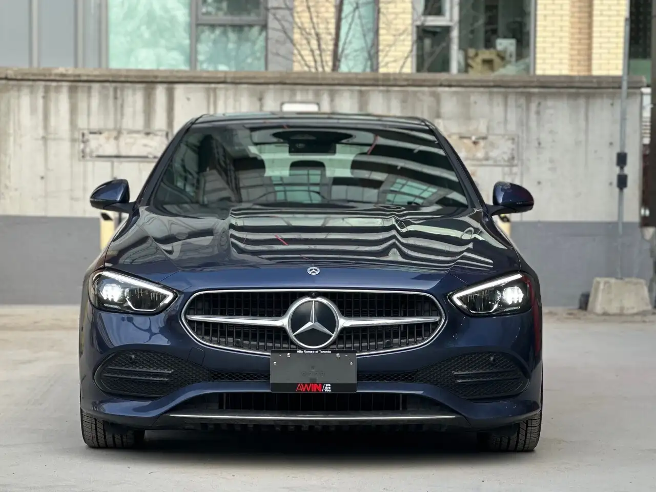 Mercedes-Benz C-Class снимка Mercedes-Benz C-Class