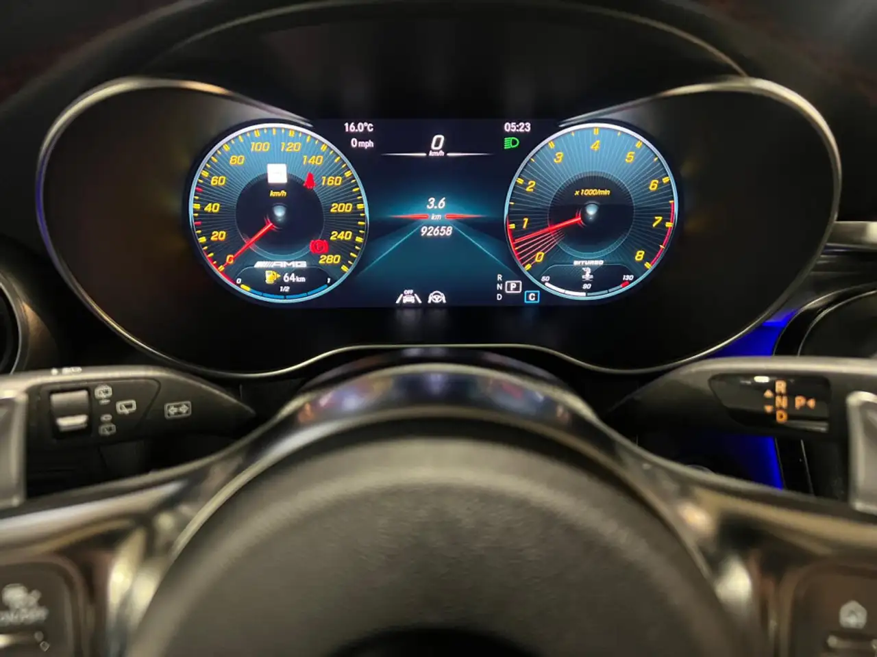 Mercedes-Benz GLC снимка Mercedes-Benz GLC