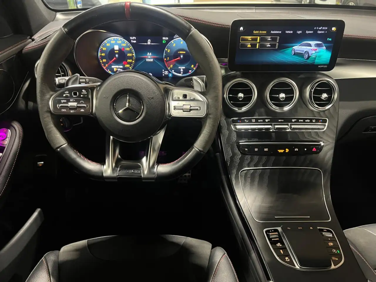 Mercedes-Benz GLC снимка Mercedes-Benz GLC