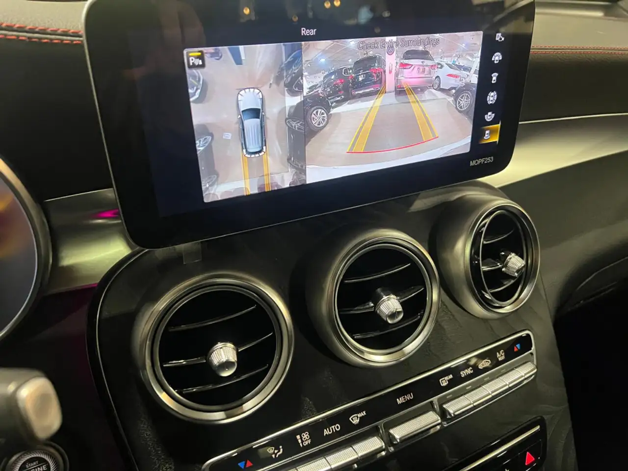 Mercedes-Benz GLC снимка Mercedes-Benz GLC