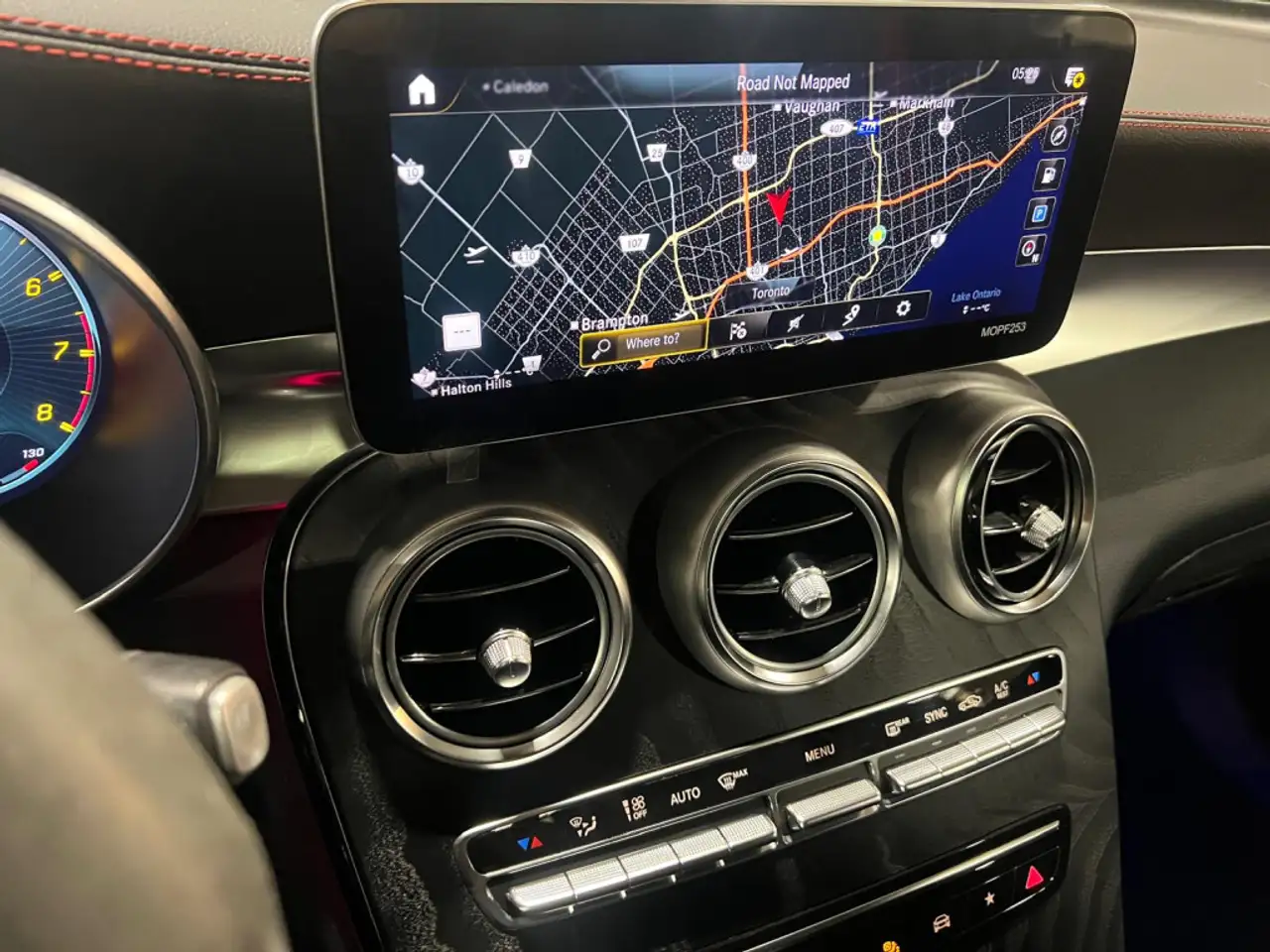 Mercedes-Benz GLC снимка Mercedes-Benz GLC