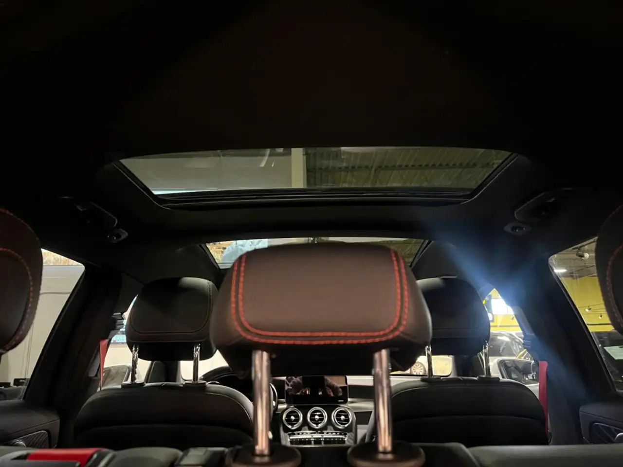 Mercedes-Benz GLC снимка Mercedes-Benz GLC