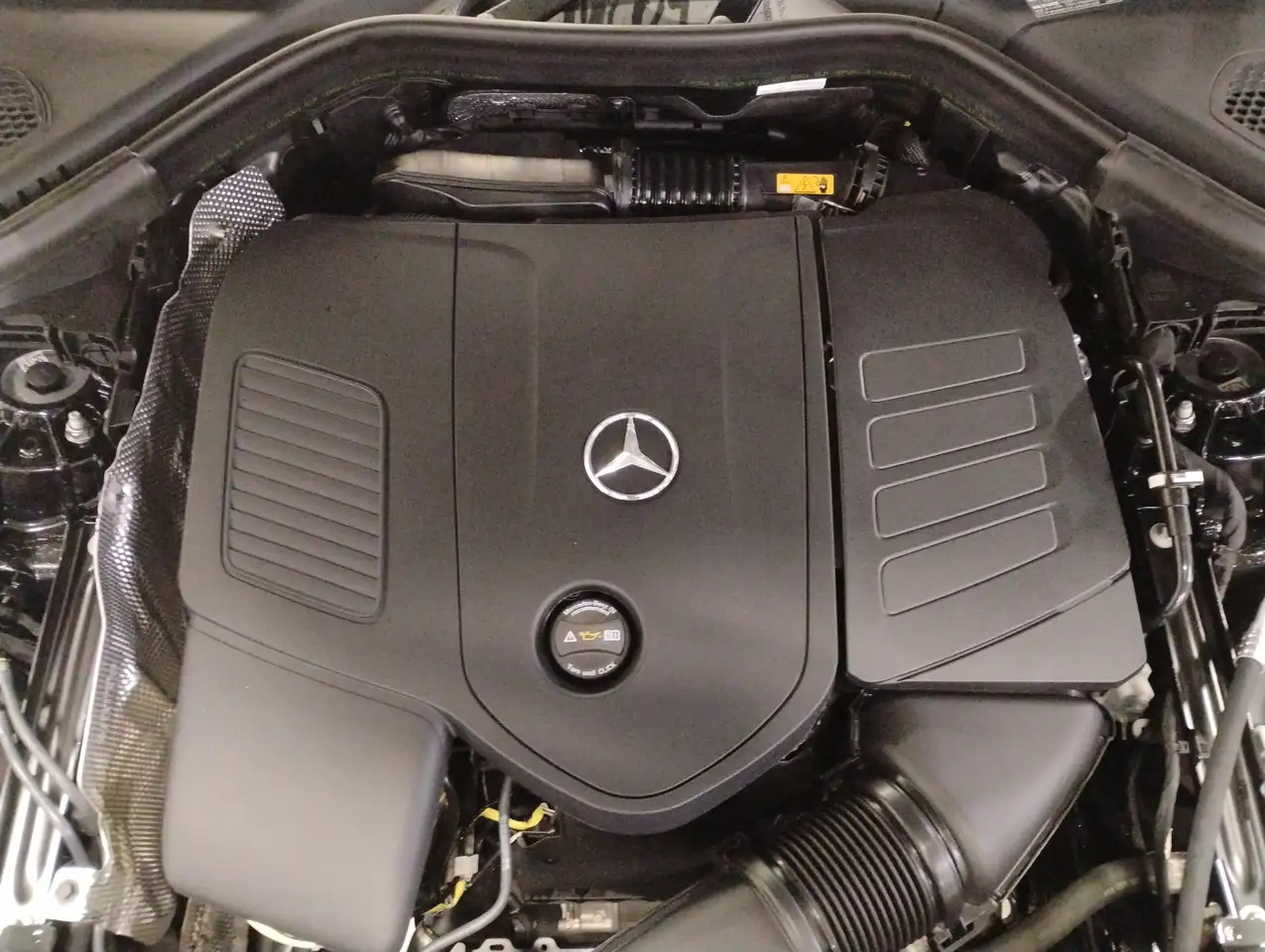 Mercedes-Benz GLC снимка Mercedes-Benz GLC
