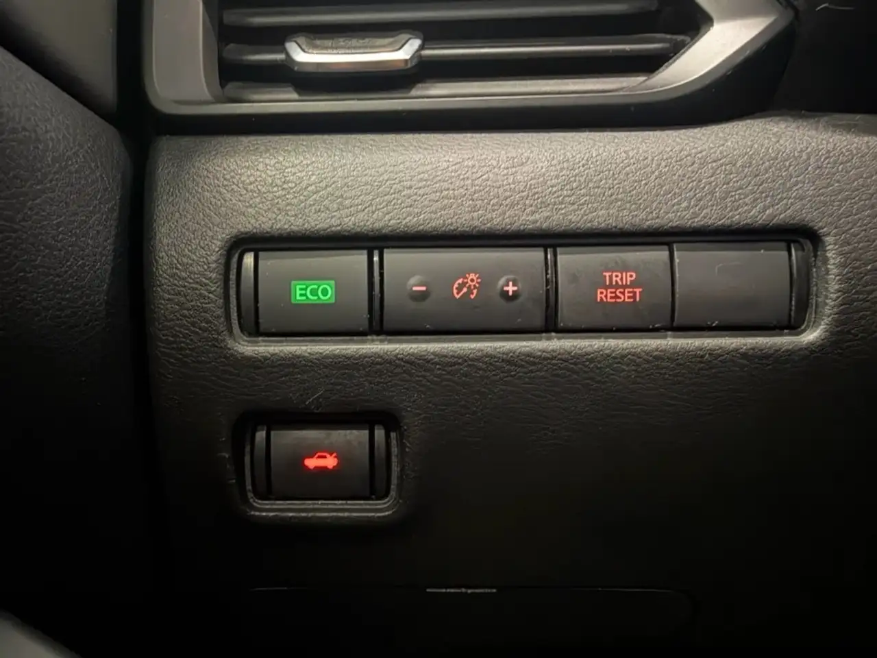 Nissan Sentra fotografie Nissan Sentra