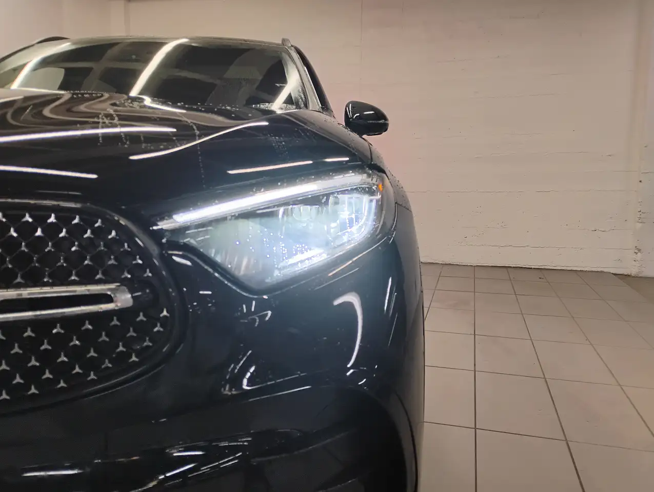 Mercedes-Benz GLC снимка Mercedes-Benz GLC