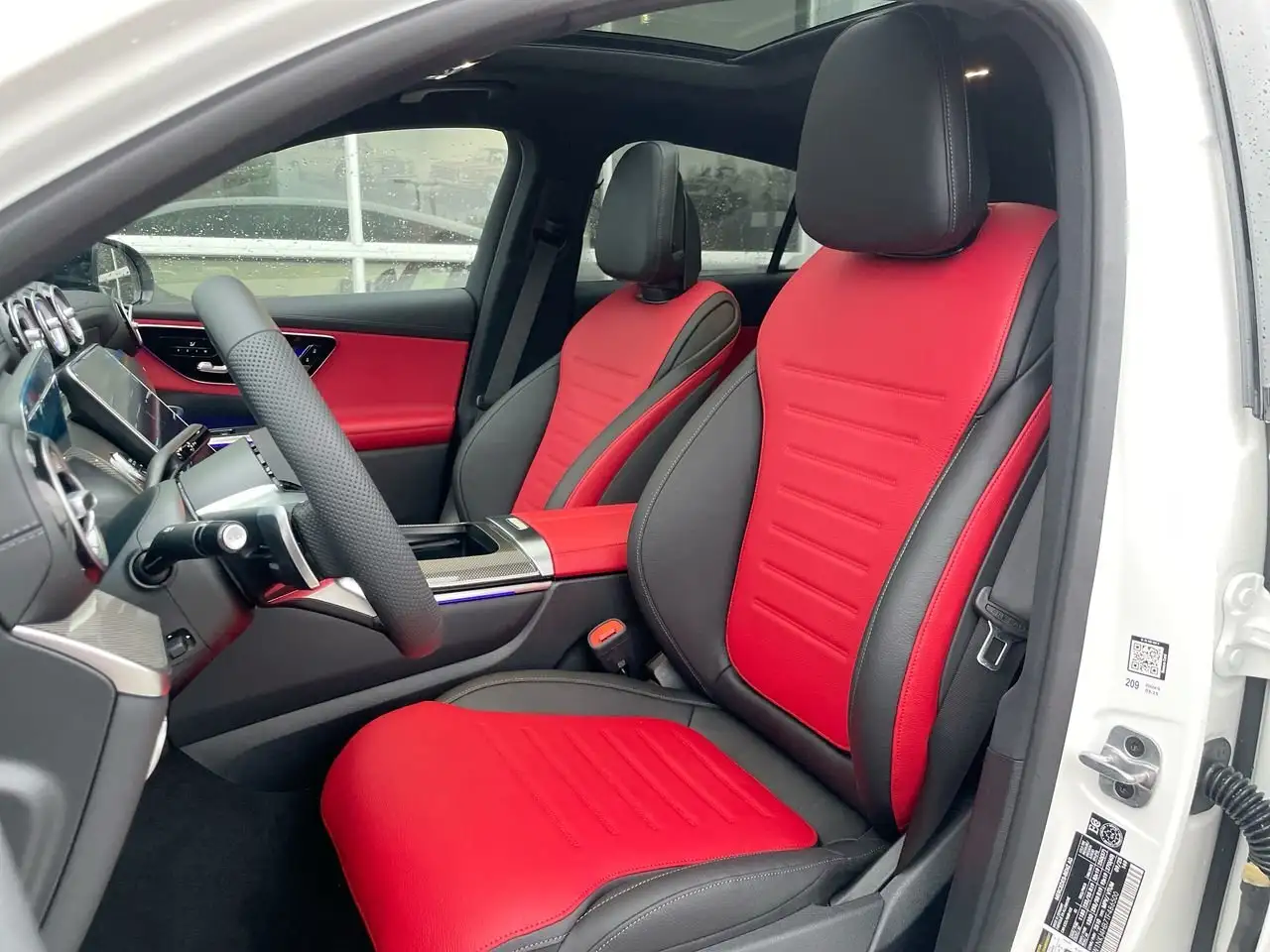 Mercedes-Benz GLC снимка Mercedes-Benz GLC