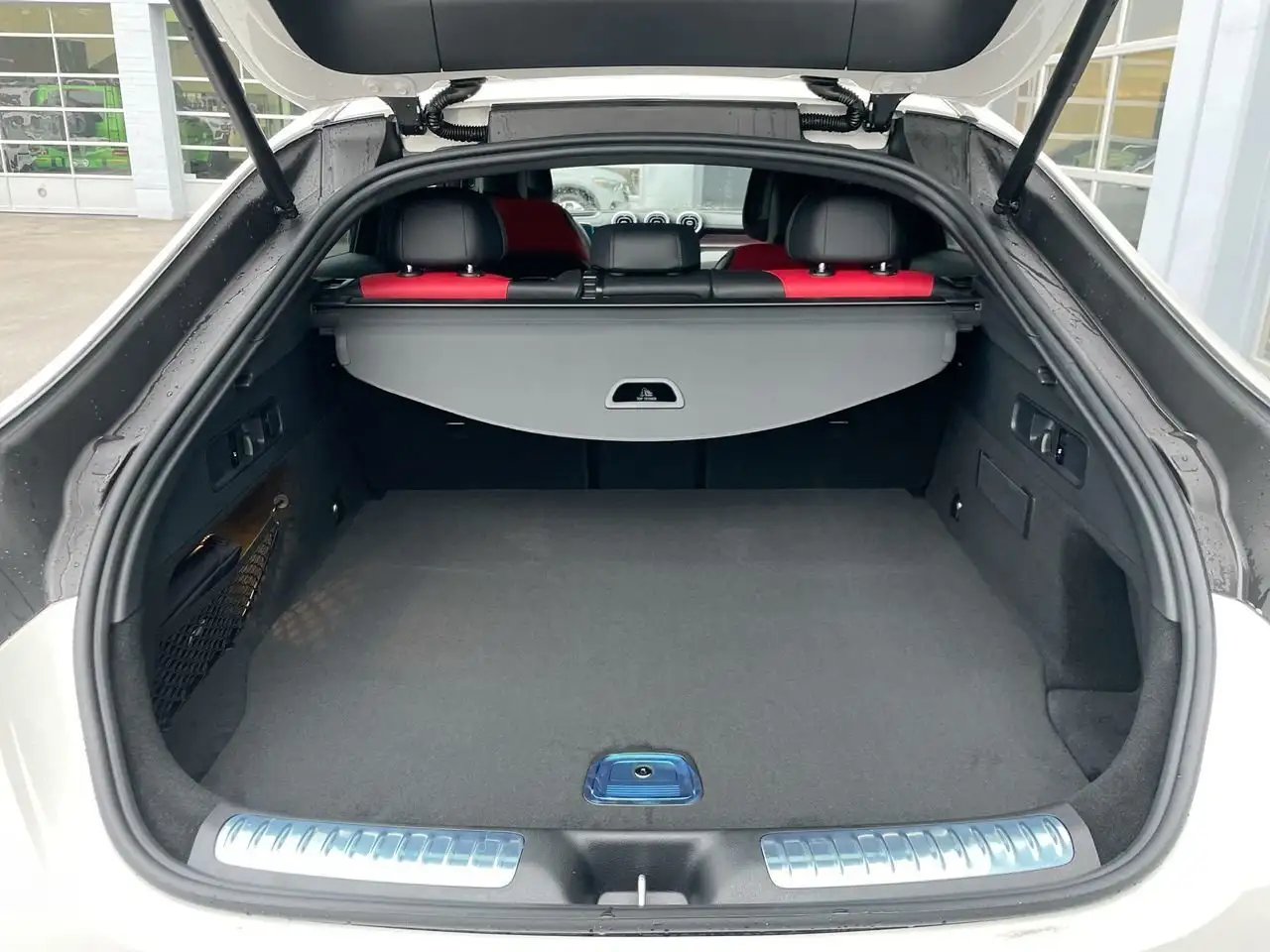 Mercedes-Benz GLC снимка Mercedes-Benz GLC
