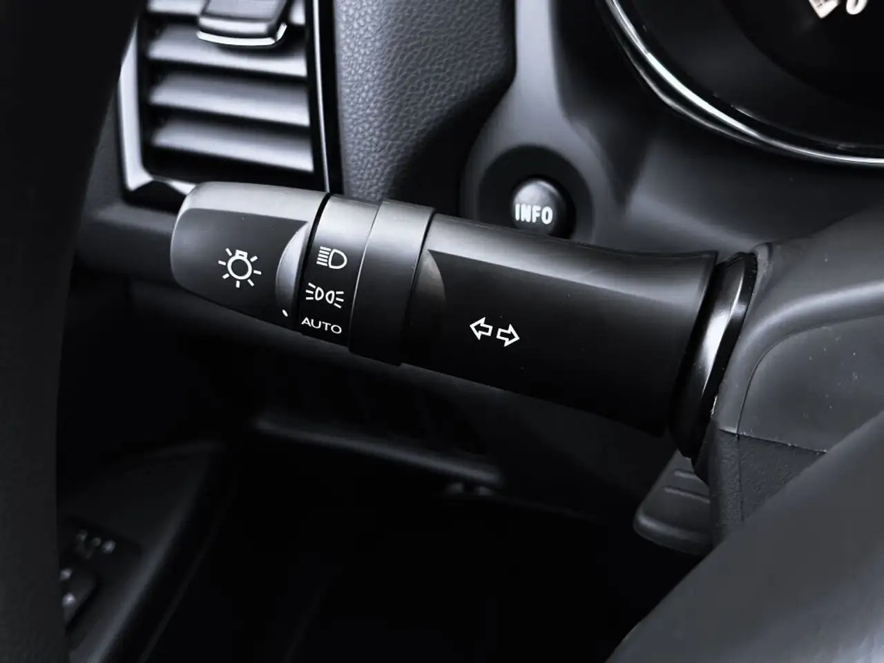 Mitsubishi RVR photo Mitsubishi RVR
