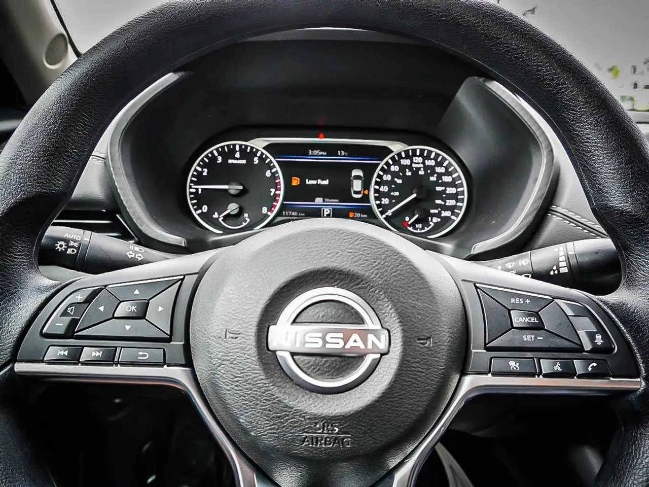 Nissan Sentra снимка Nissan Sentra