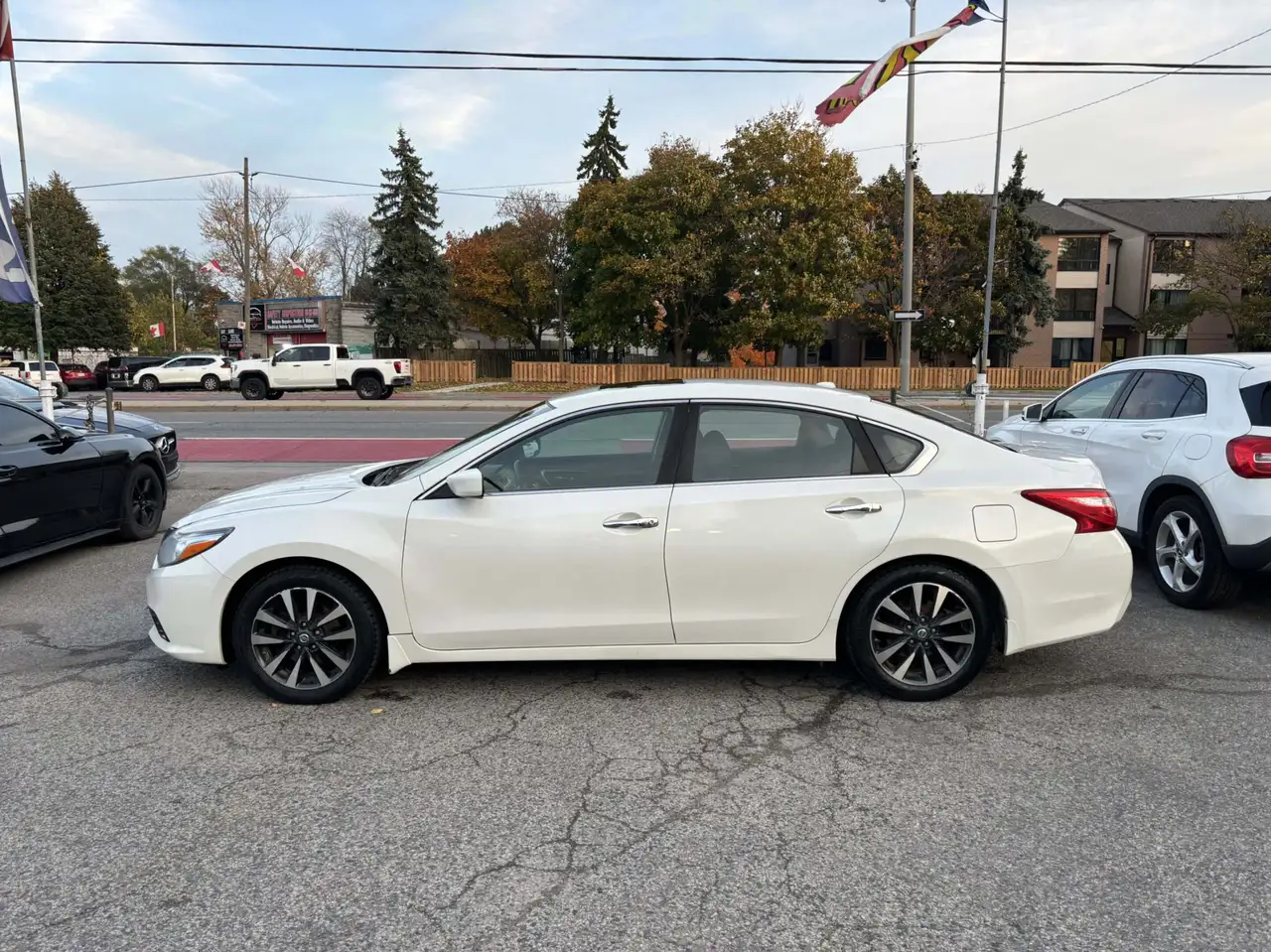 Nissan Altima снимка Nissan Altima