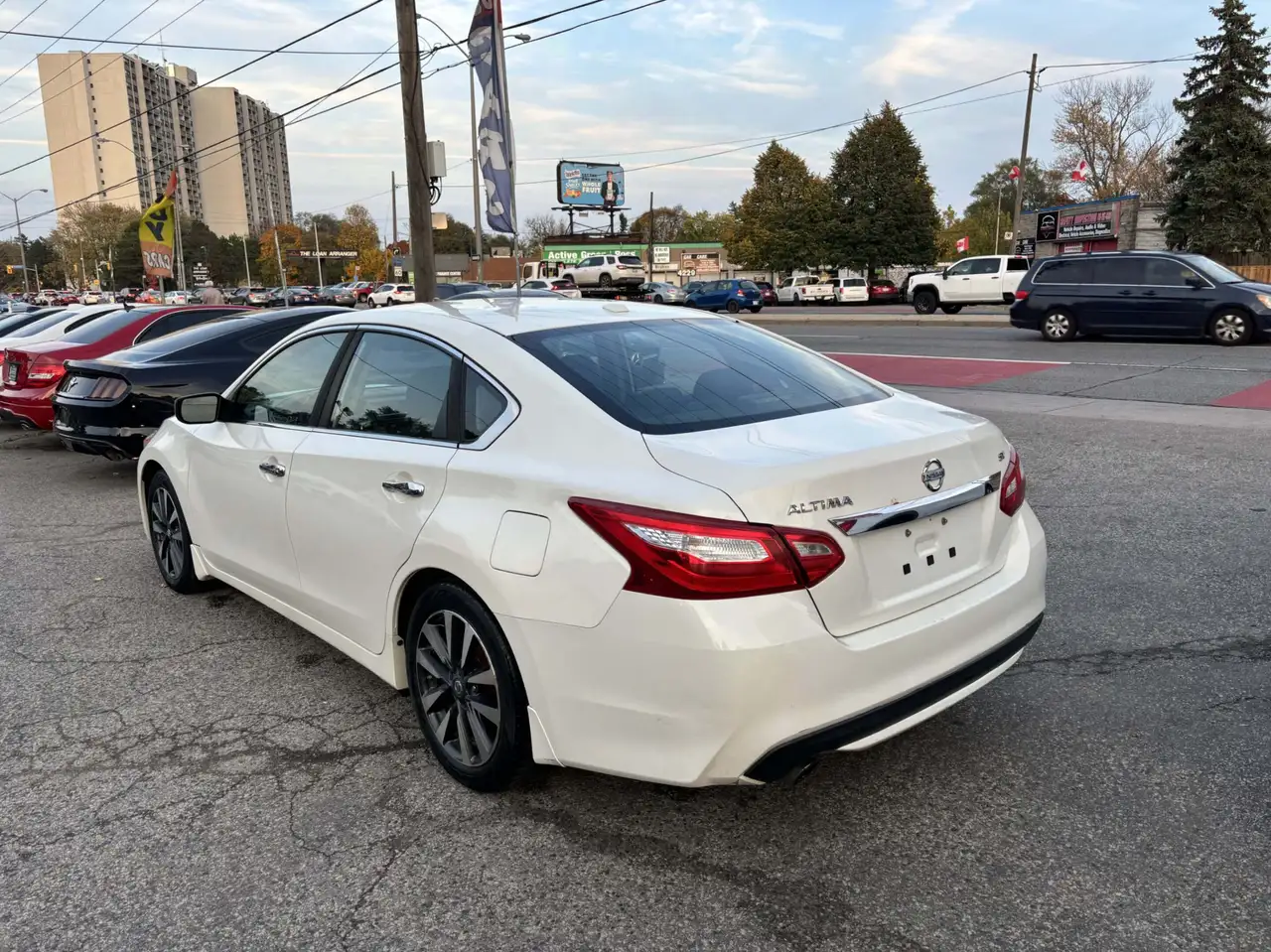 Nissan Altima снимка Nissan Altima