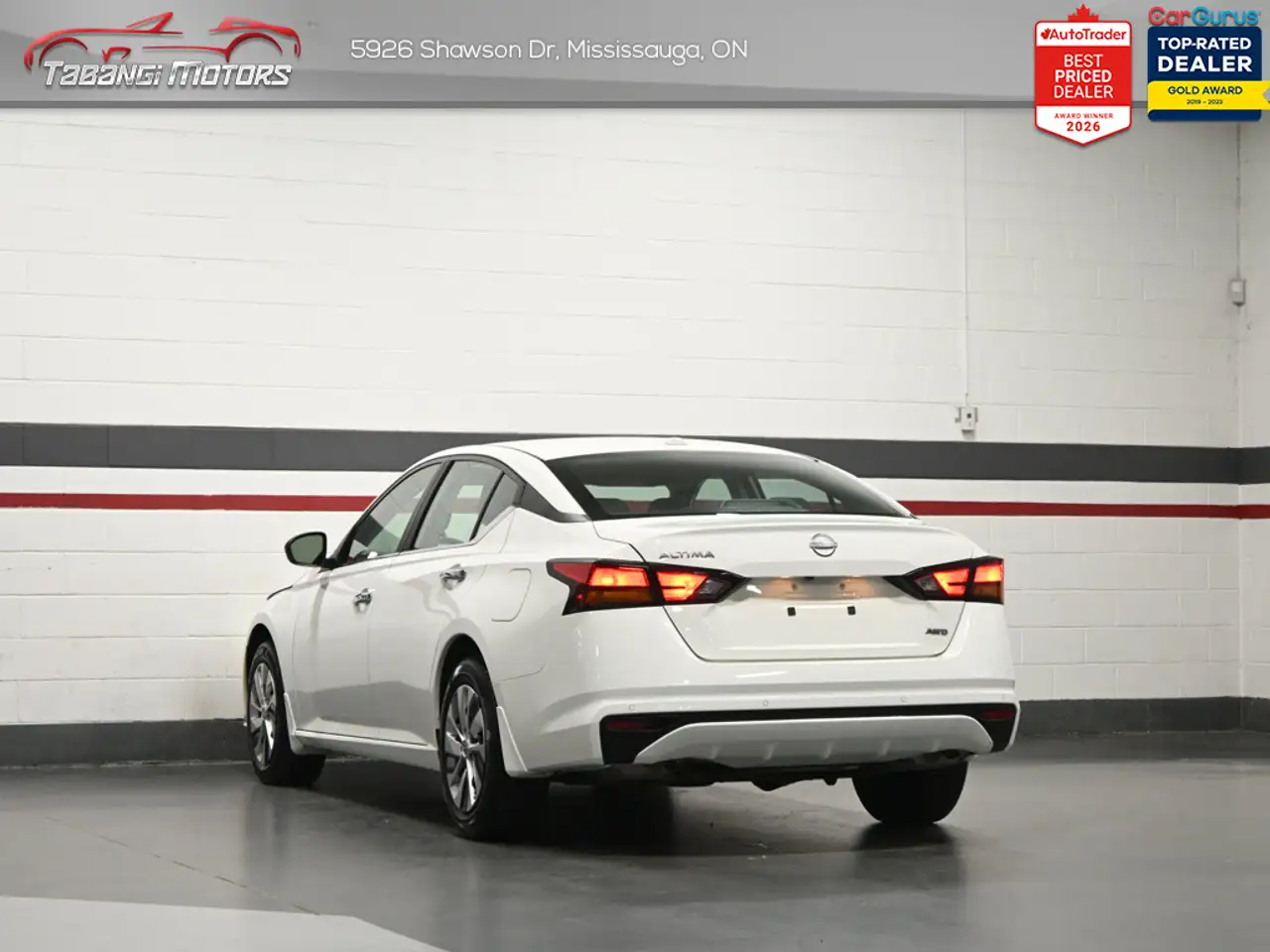 Nissan Altima fotografie Nissan Altima