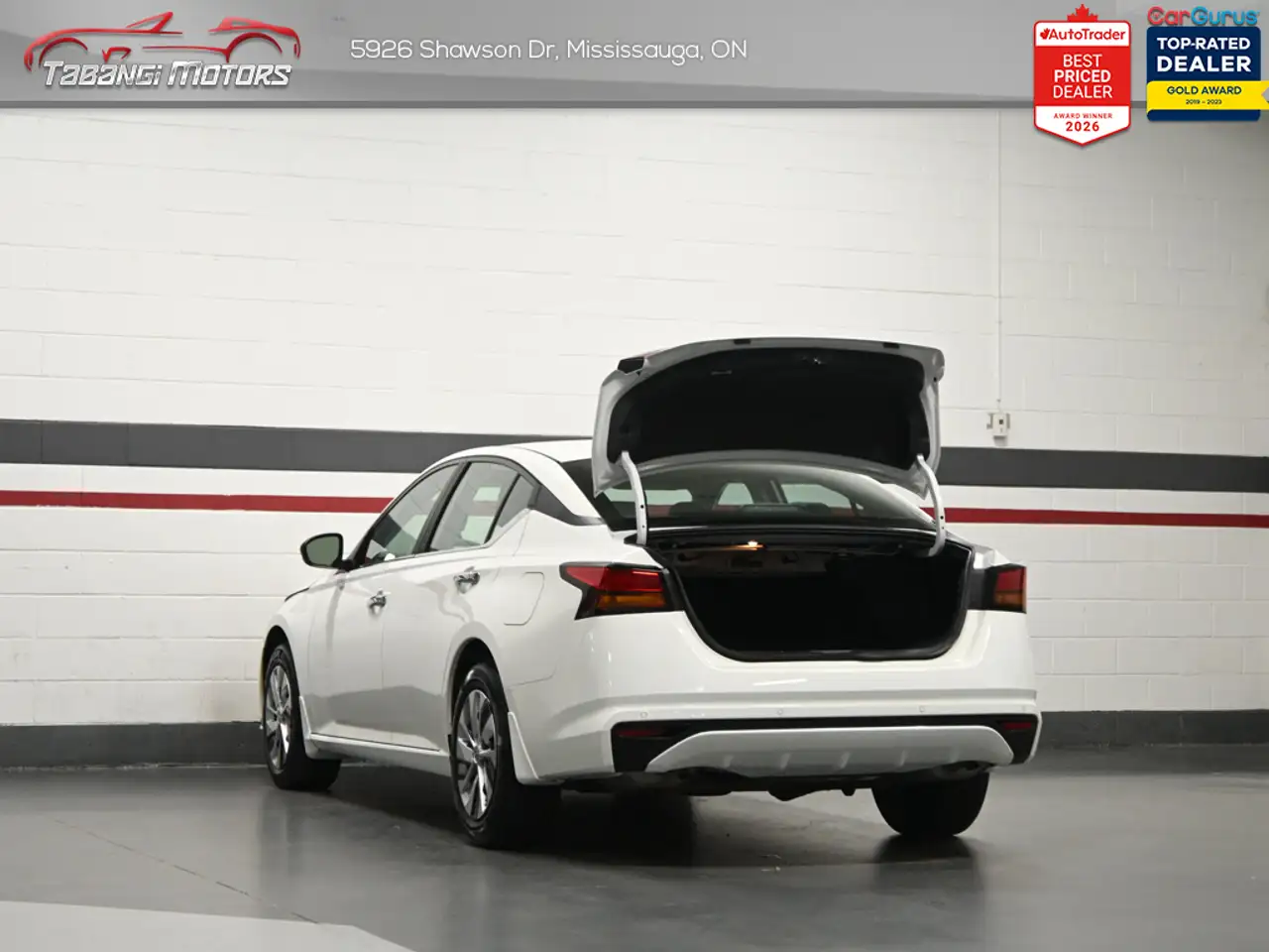 Nissan Altima fotografie Nissan Altima