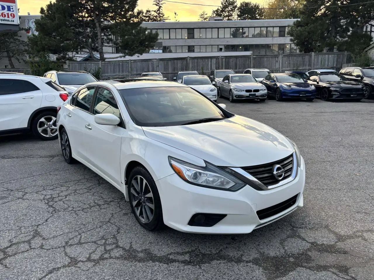 Nissan Altima снимка Nissan Altima
