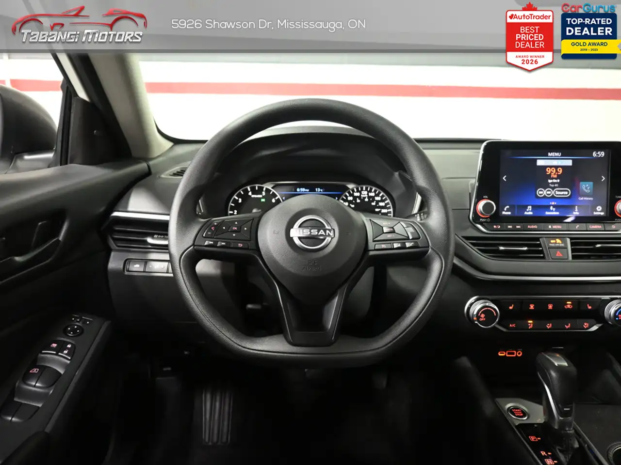 Nissan Altima fotografie Nissan Altima