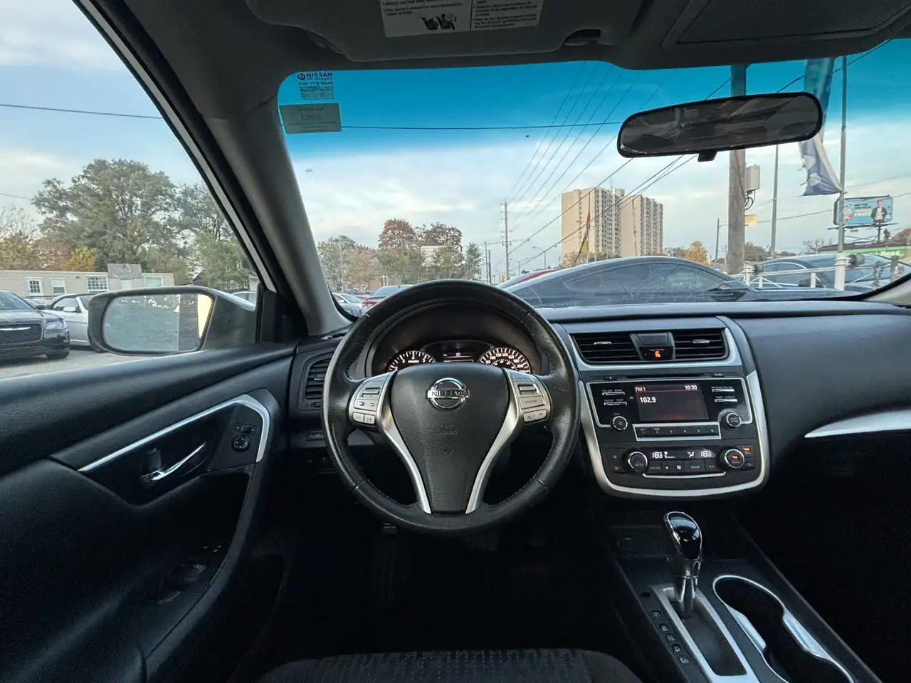 Nissan Altima снимка Nissan Altima