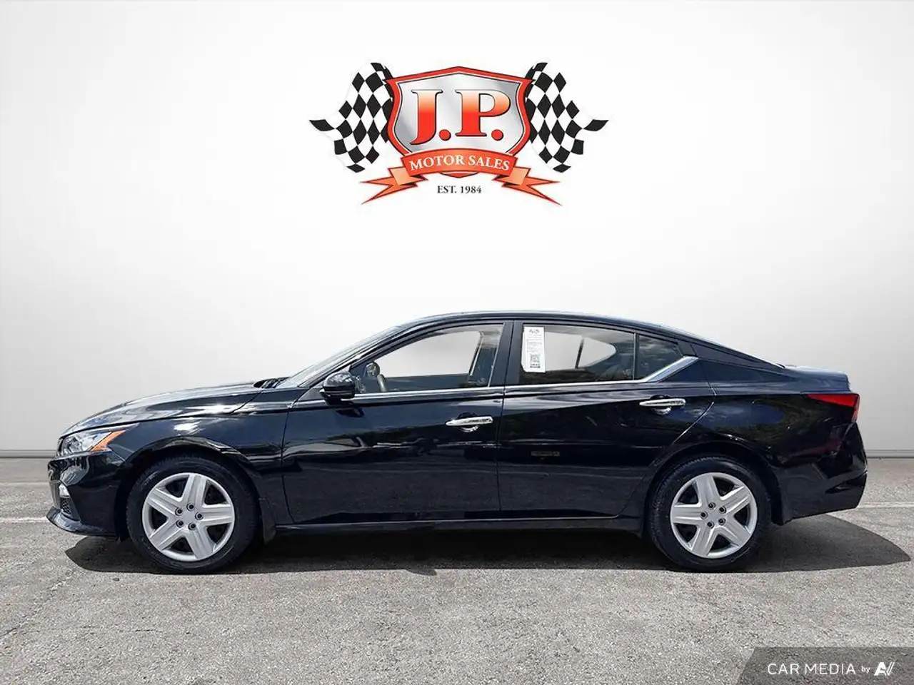 Nissan Altima снимка Nissan Altima