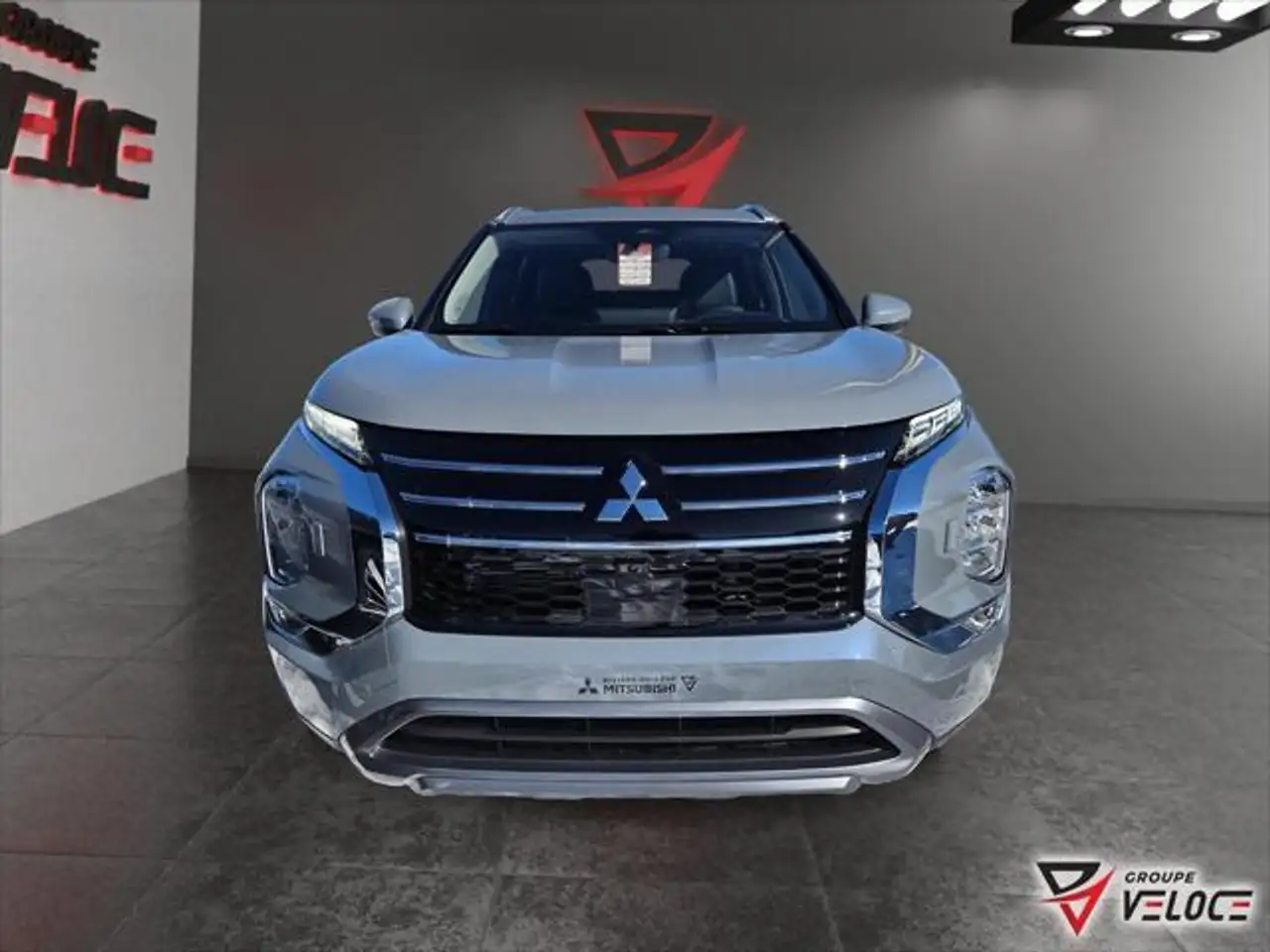 Mitsubishi Outlander снимка Mitsubishi Outlander