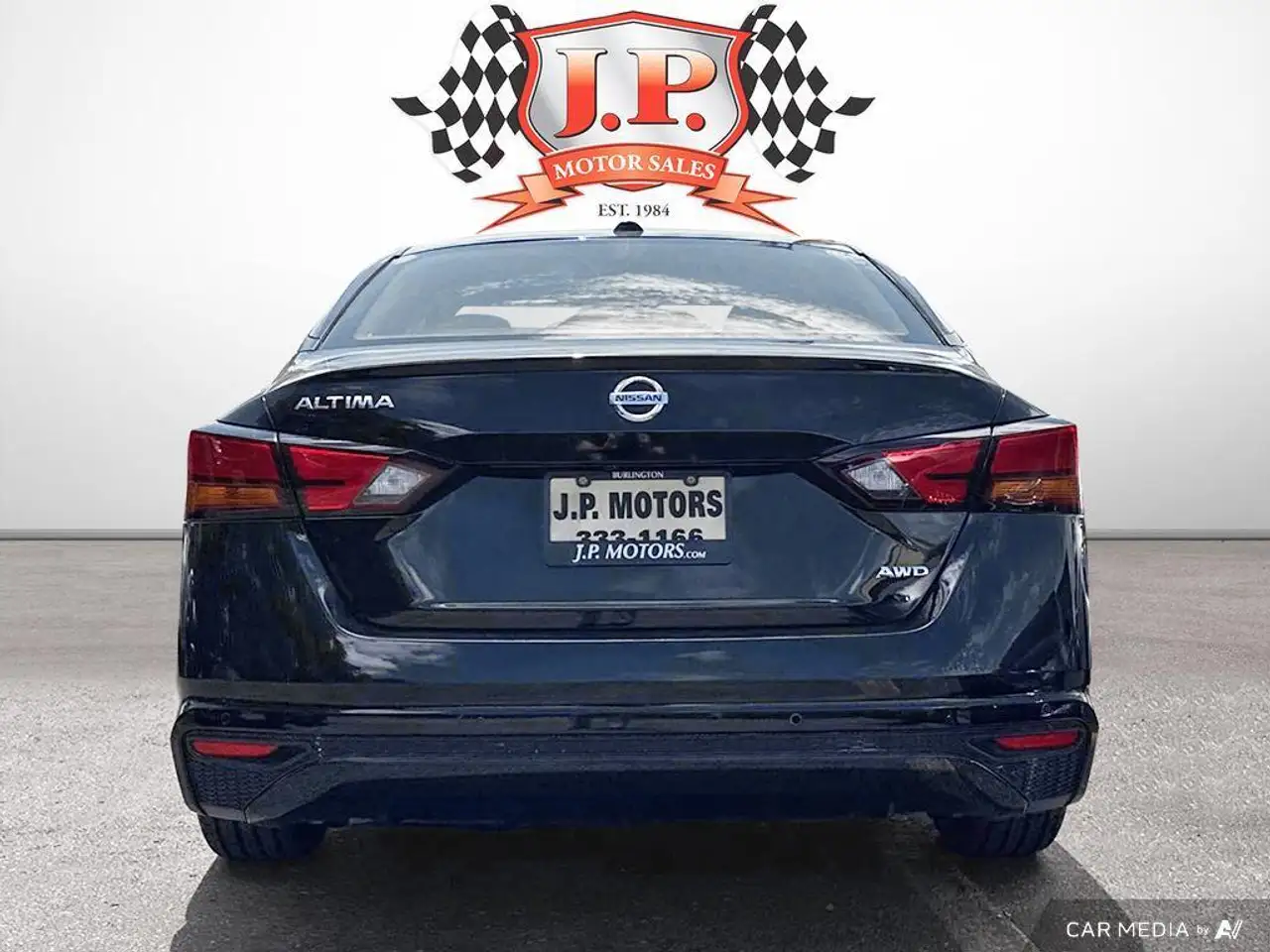 Nissan Altima снимка Nissan Altima