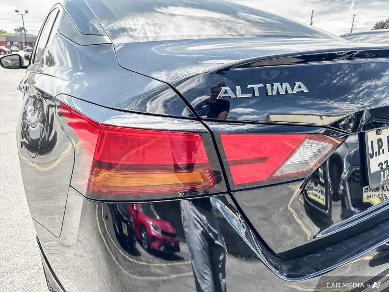 Nissan Altima снимка Nissan Altima