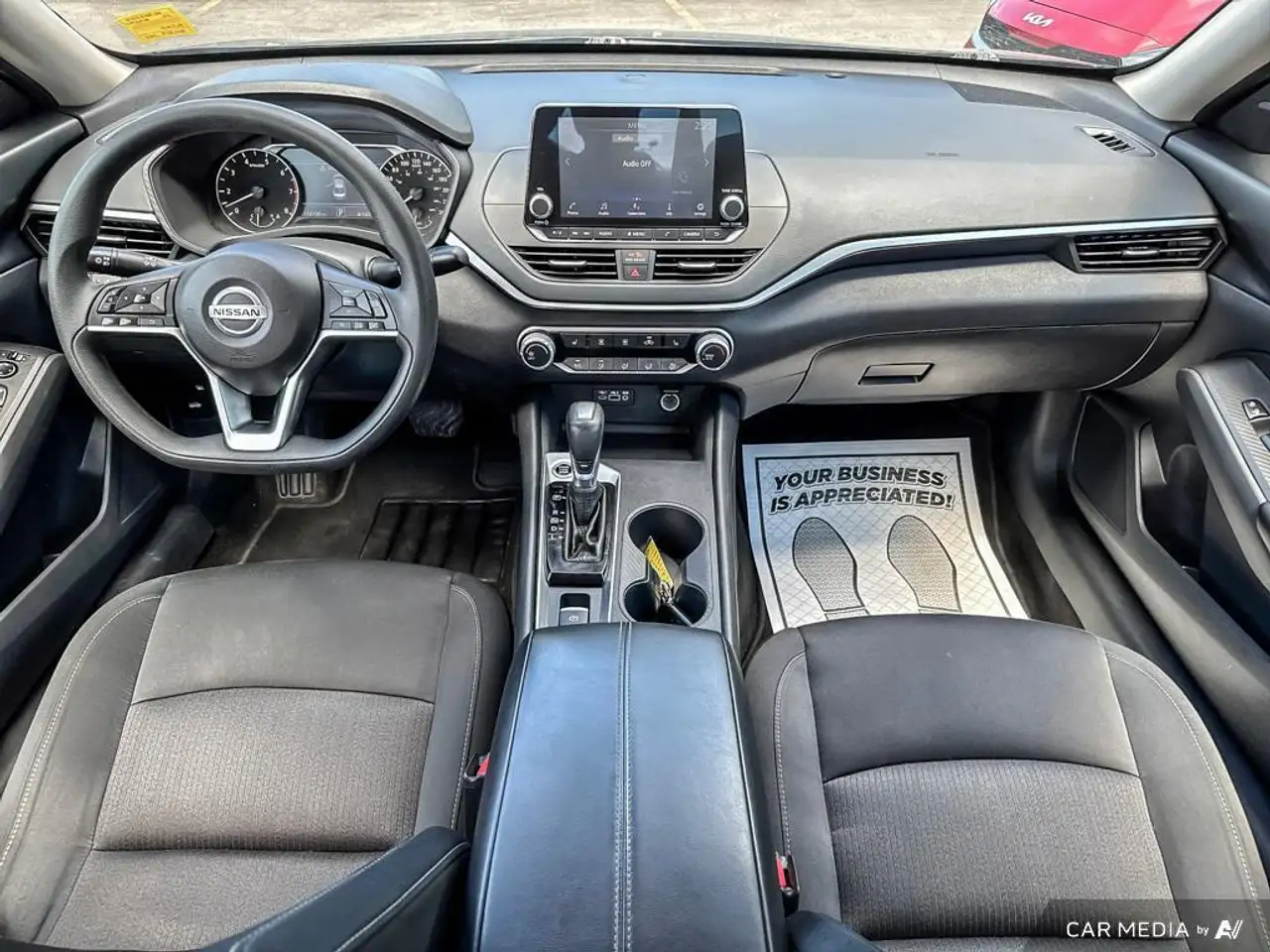 Nissan Altima снимка Nissan Altima