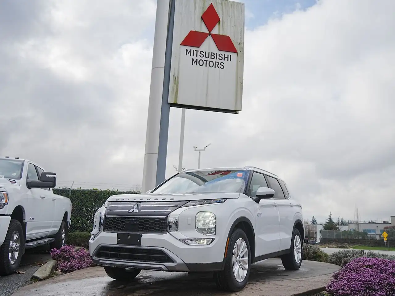 Mitsubishi Outlander снимка Mitsubishi Outlander