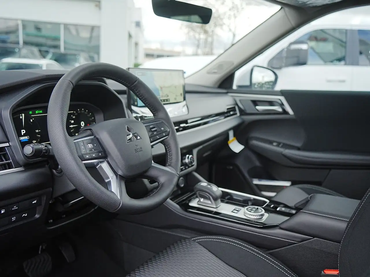 Mitsubishi Outlander снимка Mitsubishi Outlander