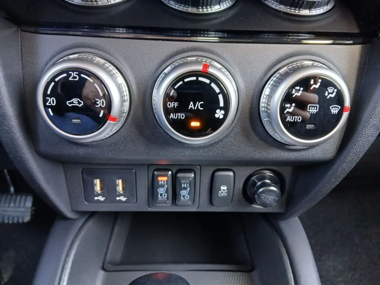 Mitsubishi RVR photo Mitsubishi RVR