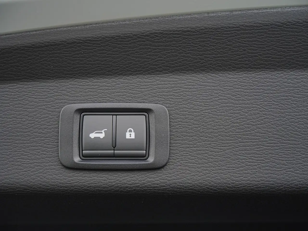 Mitsubishi Outlander снимка Mitsubishi Outlander