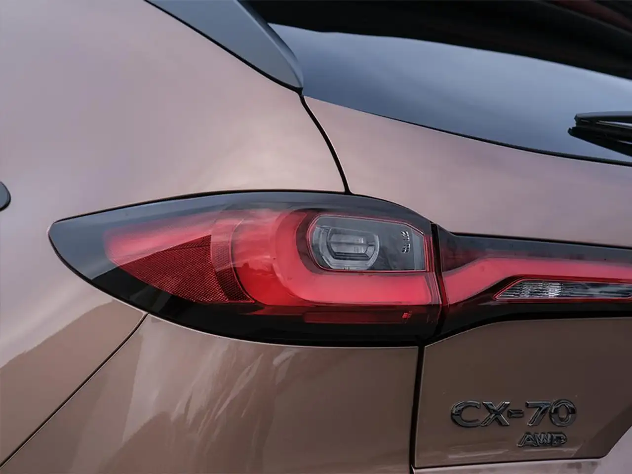 Mazda CX-70 MHEV fotografie Mazda CX-70 MHEV
