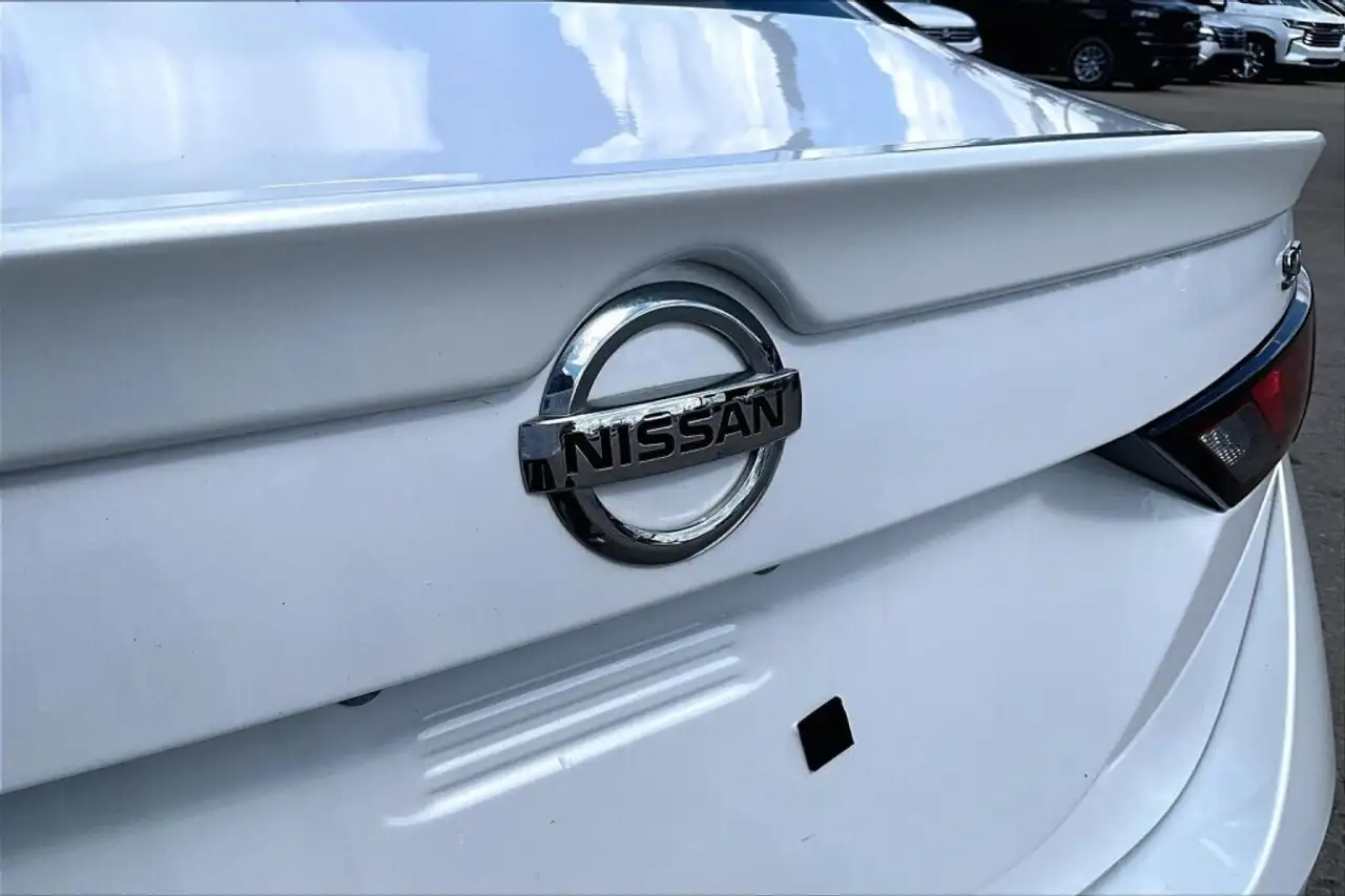 Nissan Sentra photo Nissan Sentra