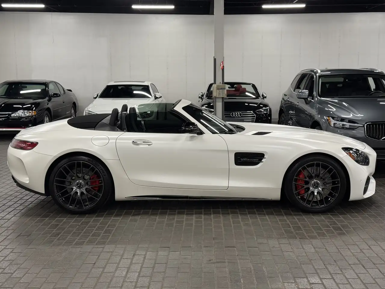 Mercedes-Benz AMG GT снимка Mercedes-Benz AMG GT