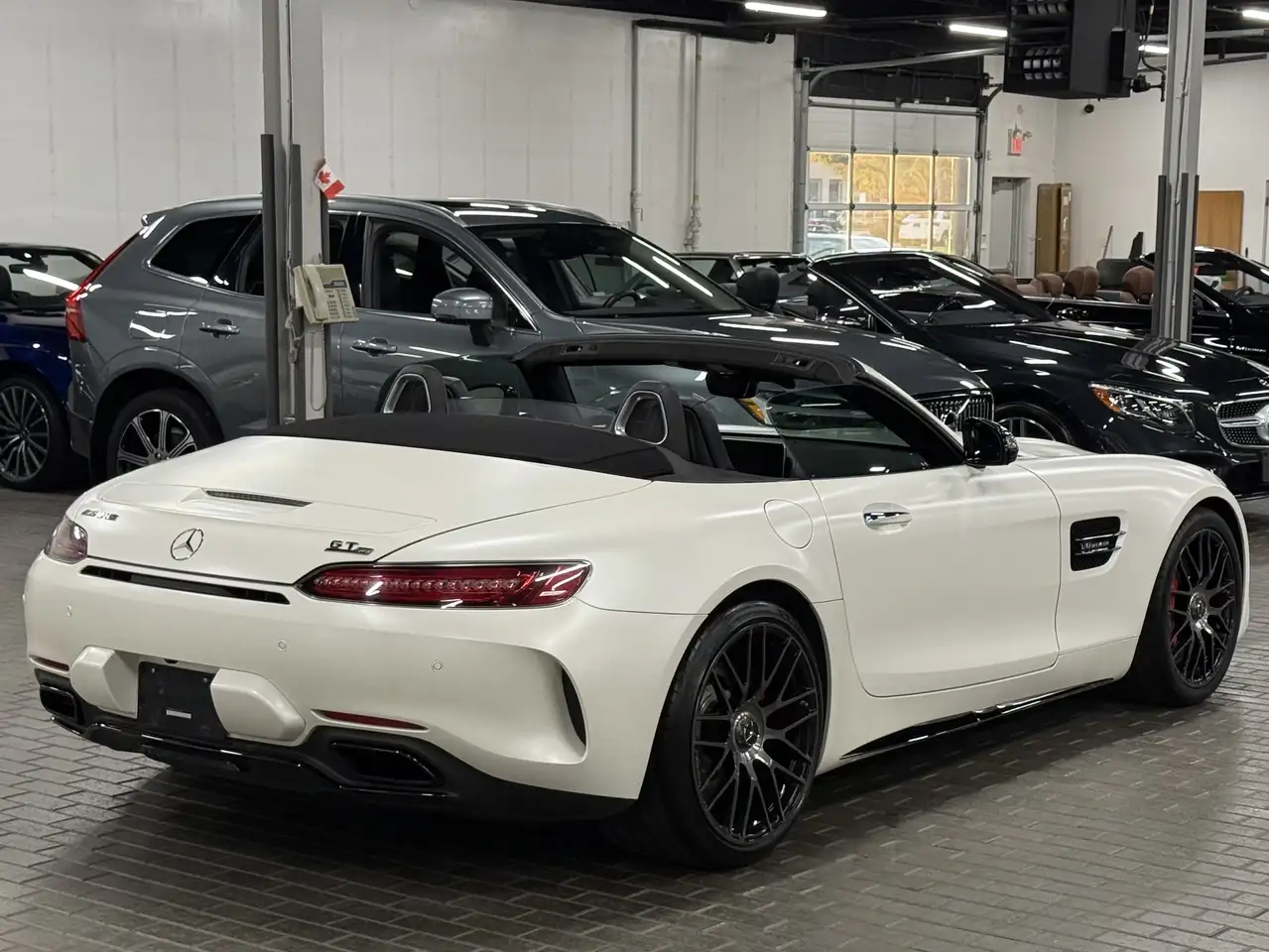 Mercedes-Benz AMG GT снимка Mercedes-Benz AMG GT
