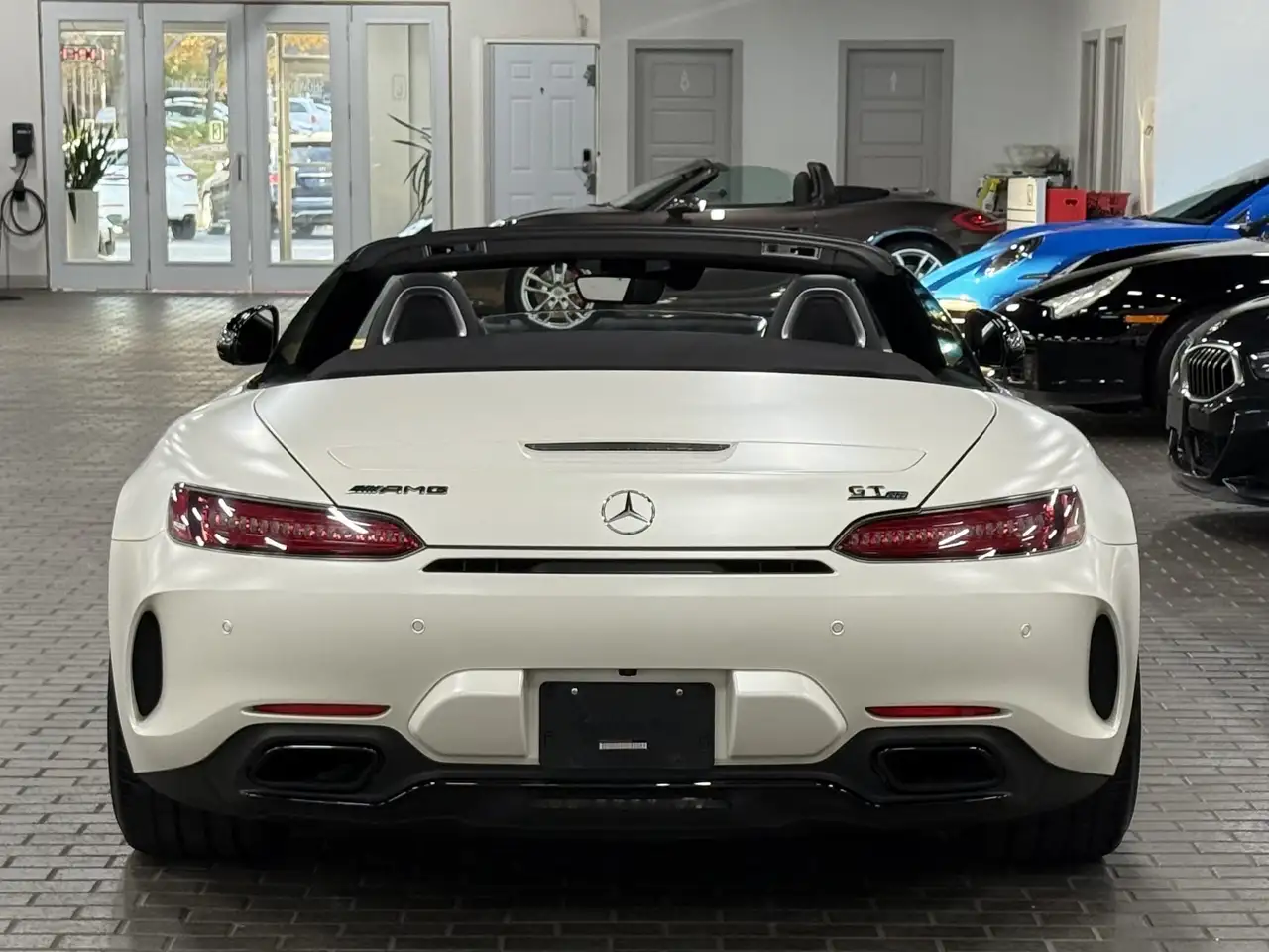 Mercedes-Benz AMG GT снимка Mercedes-Benz AMG GT