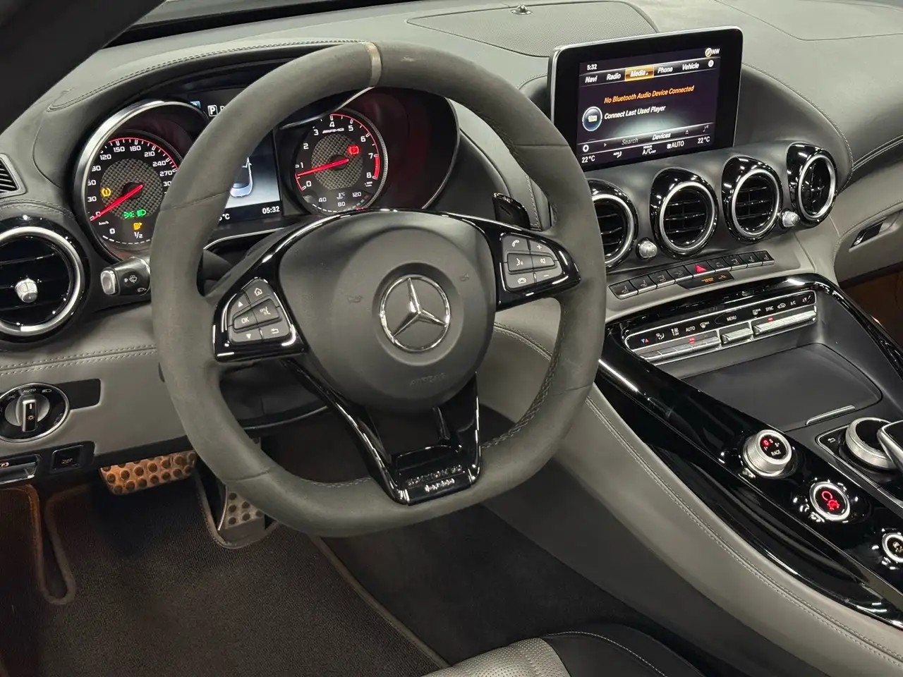 Mercedes-Benz AMG GT снимка Mercedes-Benz AMG GT