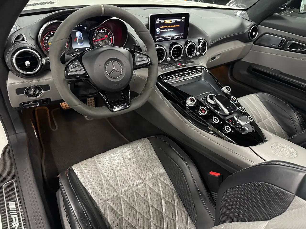 Mercedes-Benz AMG GT снимка Mercedes-Benz AMG GT