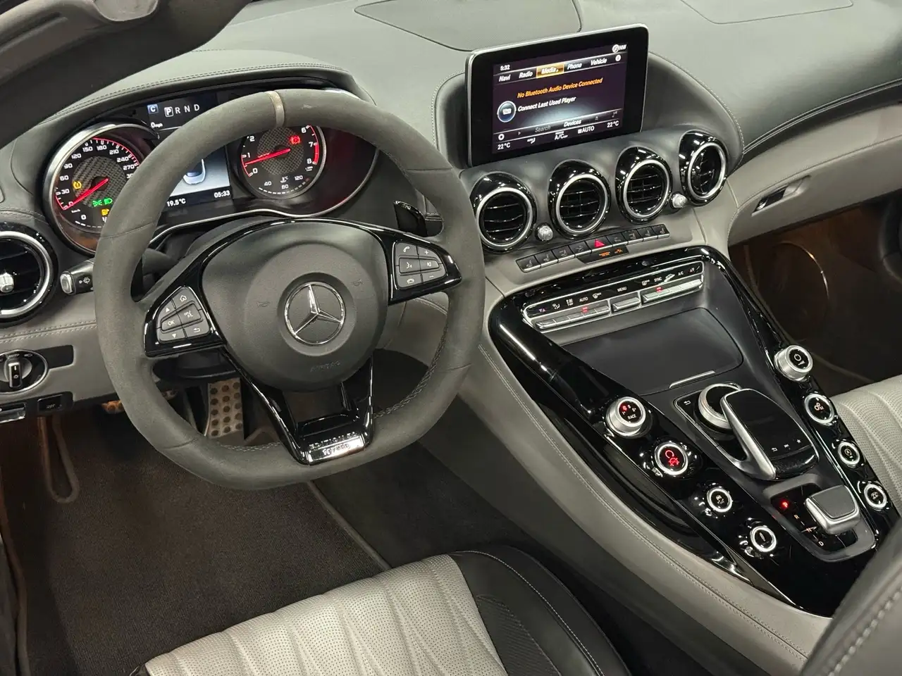 Mercedes-Benz AMG GT снимка Mercedes-Benz AMG GT