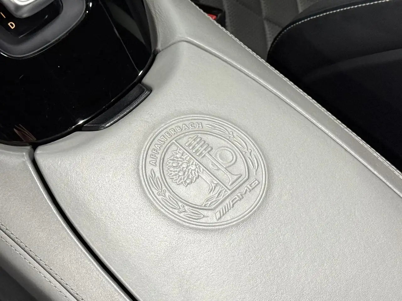 Mercedes-Benz AMG GT снимка Mercedes-Benz AMG GT