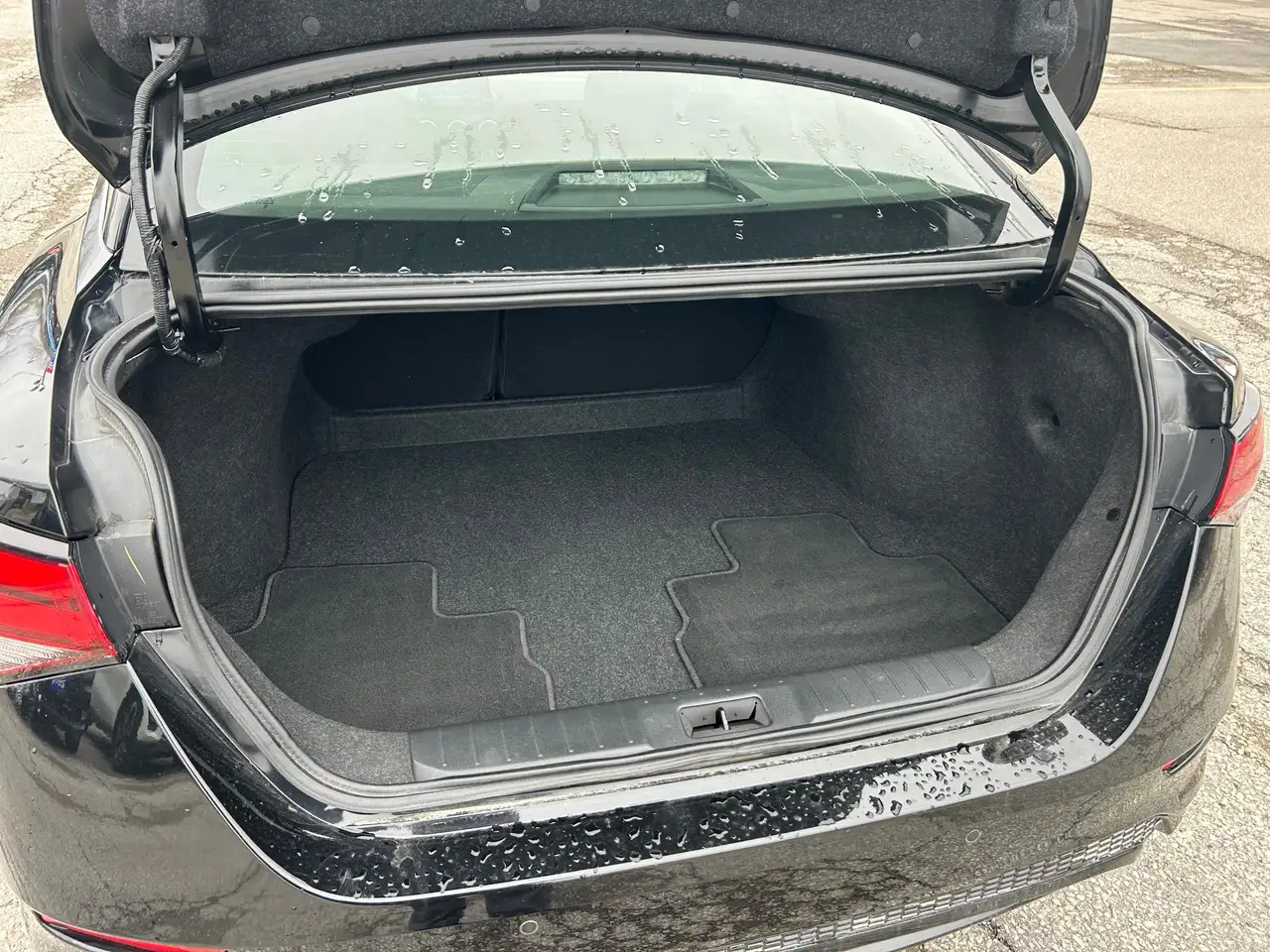 Nissan Sentra снимка Nissan Sentra