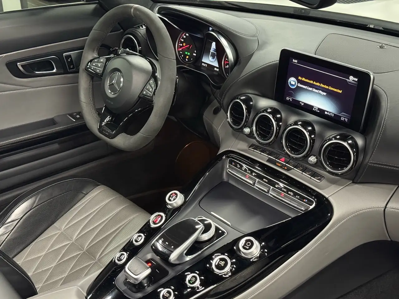 Mercedes-Benz AMG GT снимка Mercedes-Benz AMG GT