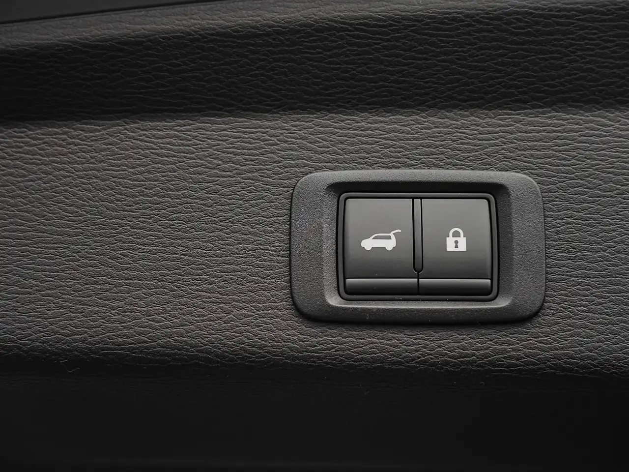 Mitsubishi Outlander photo Mitsubishi Outlander