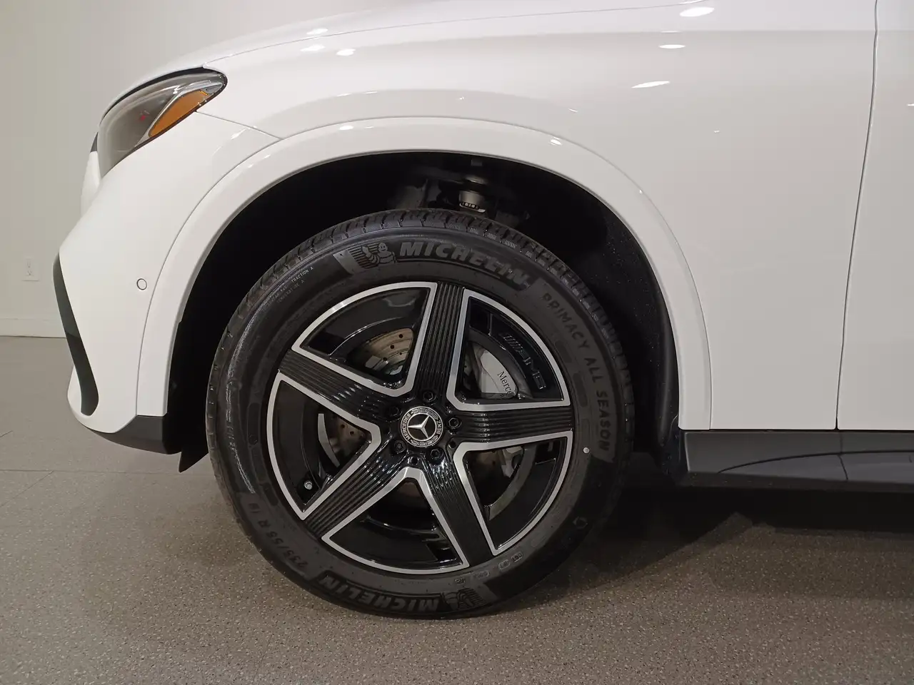 Mercedes-Benz GLC снимка Mercedes-Benz GLC