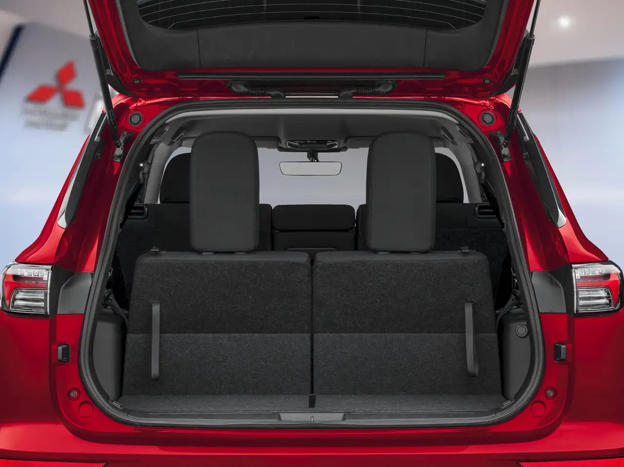 Mitsubishi Outlander photo Mitsubishi Outlander