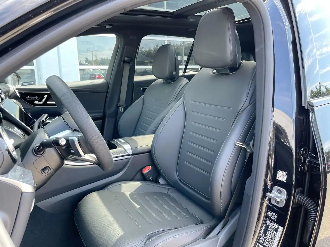 Mercedes-Benz GLC снимка Mercedes-Benz GLC