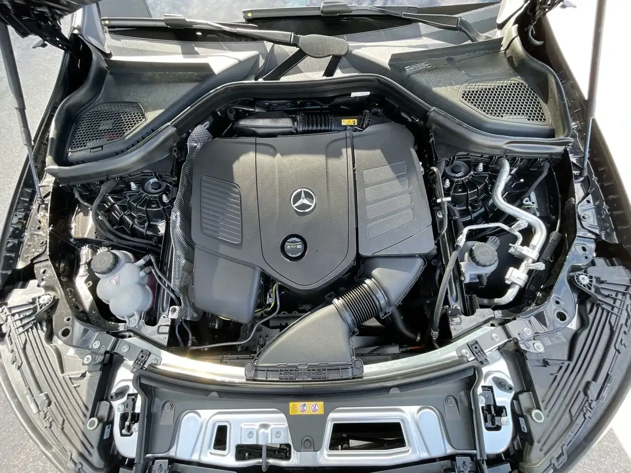 Mercedes-Benz GLC снимка Mercedes-Benz GLC