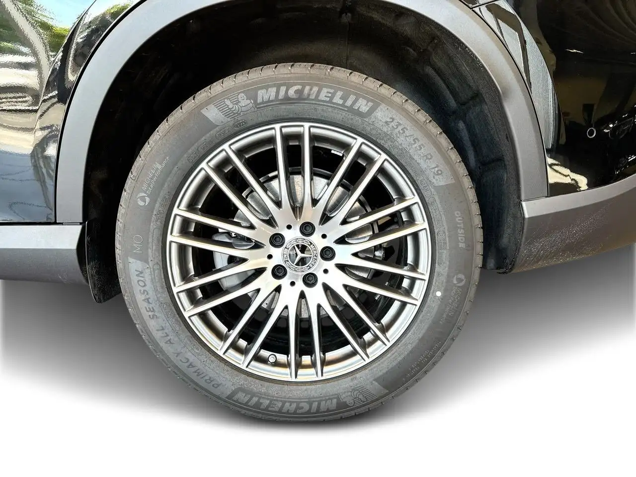 Mercedes-Benz GLC снимка Mercedes-Benz GLC