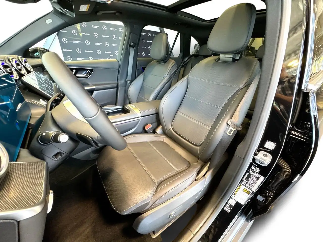 Mercedes-Benz GLC снимка Mercedes-Benz GLC