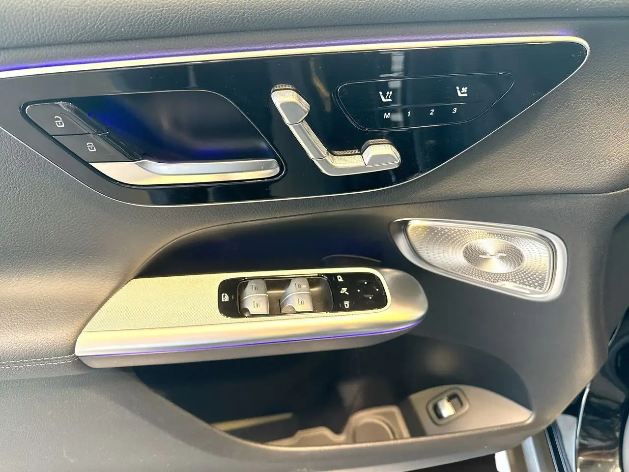 Mercedes-Benz GLC снимка Mercedes-Benz GLC