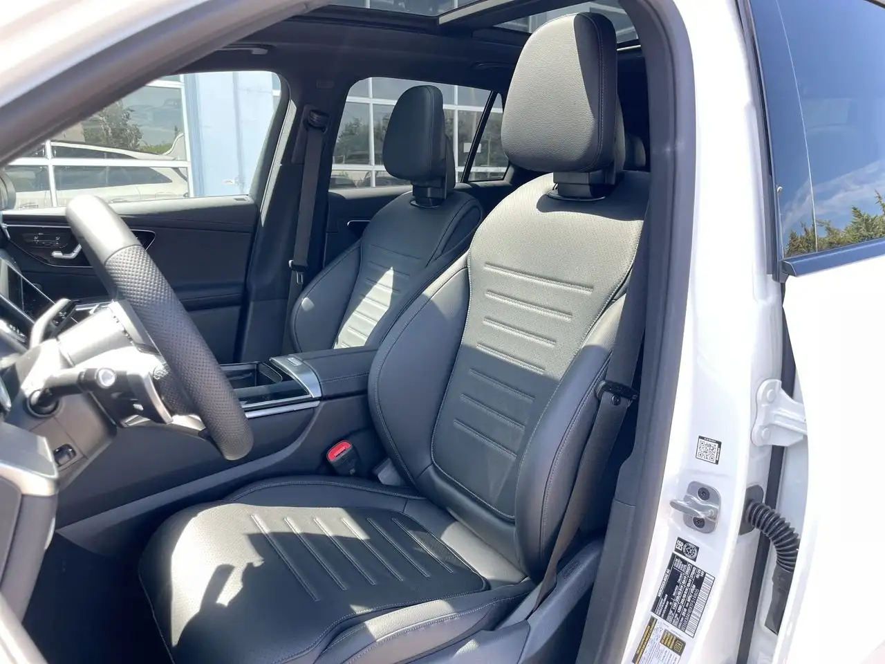 Mercedes-Benz GLC снимка Mercedes-Benz GLC