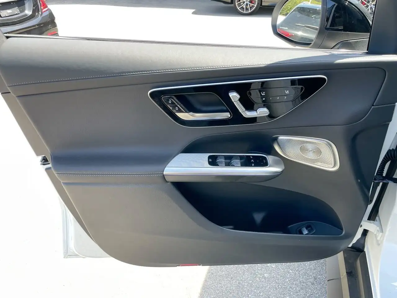 Mercedes-Benz GLC снимка Mercedes-Benz GLC